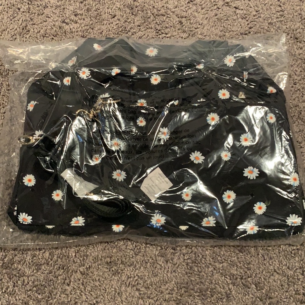 NWT Alice + Olivia Duffle Bag - Picture 4 of 4